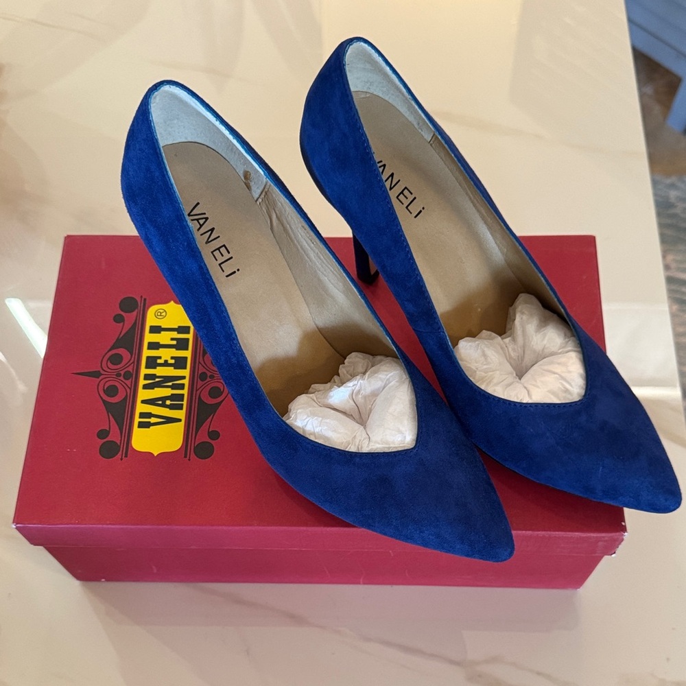 Vaneli Luxury Royal Blue Suede Pumps with stiletto heels~stunning!